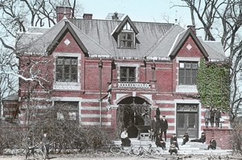 The former Pinebank Mansion